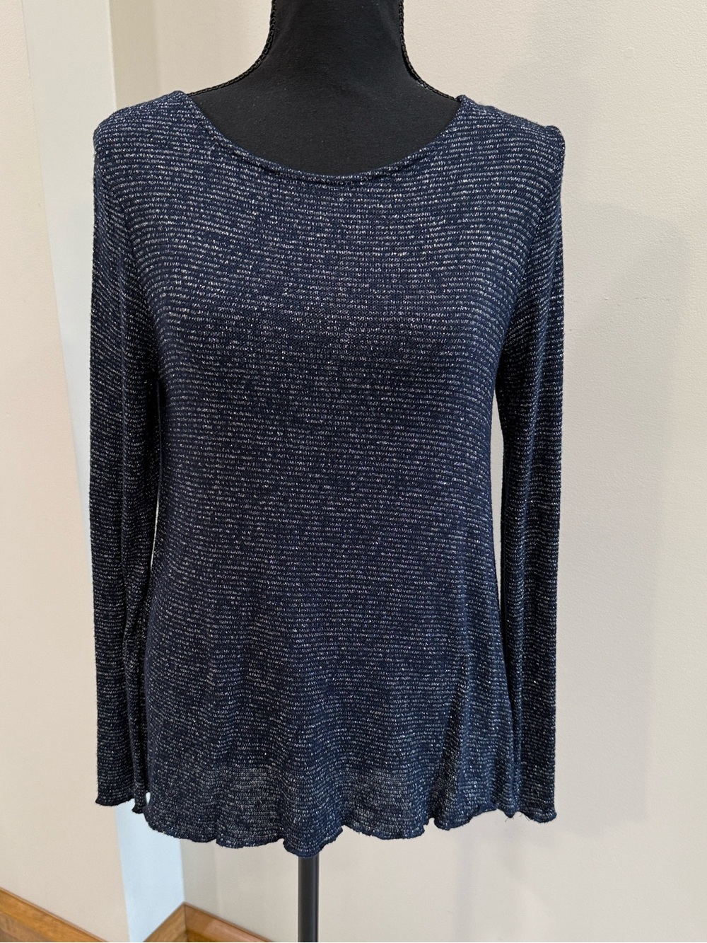 Abercrombie & Fitch navy blue & silver split back long sleeve top blouse size S